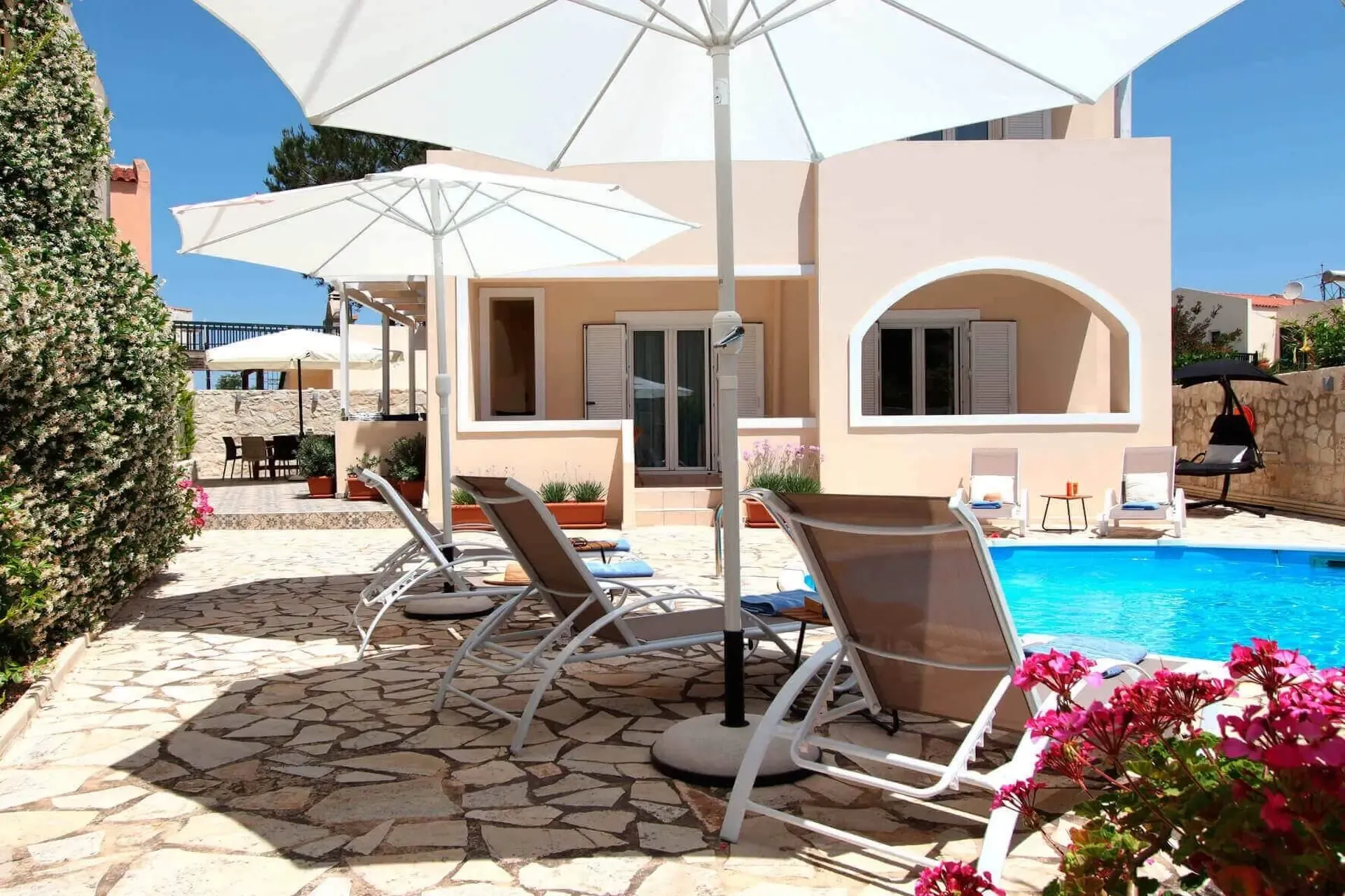 Garden and swimming pool